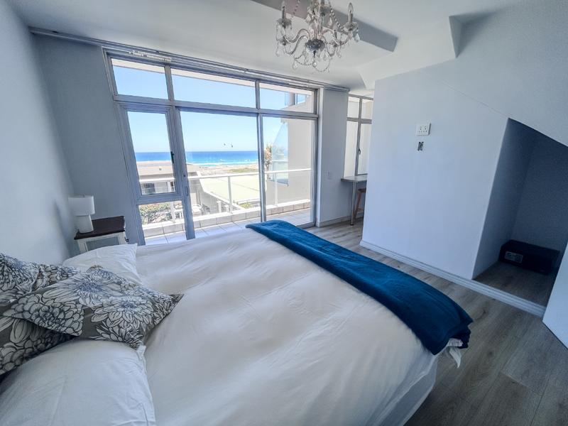 5 Bedroom Property for Sale in Dolphin Beach Western Cape